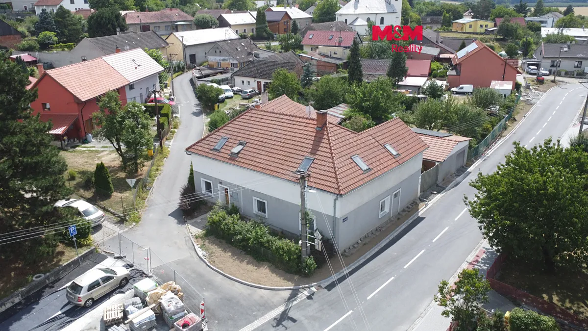 Prodej rodinného domu 400 m², pozemek 900 m²